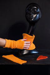 Cache-col e guanti arancione