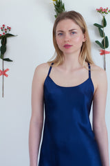 Frivolo Dress in seta pura blu